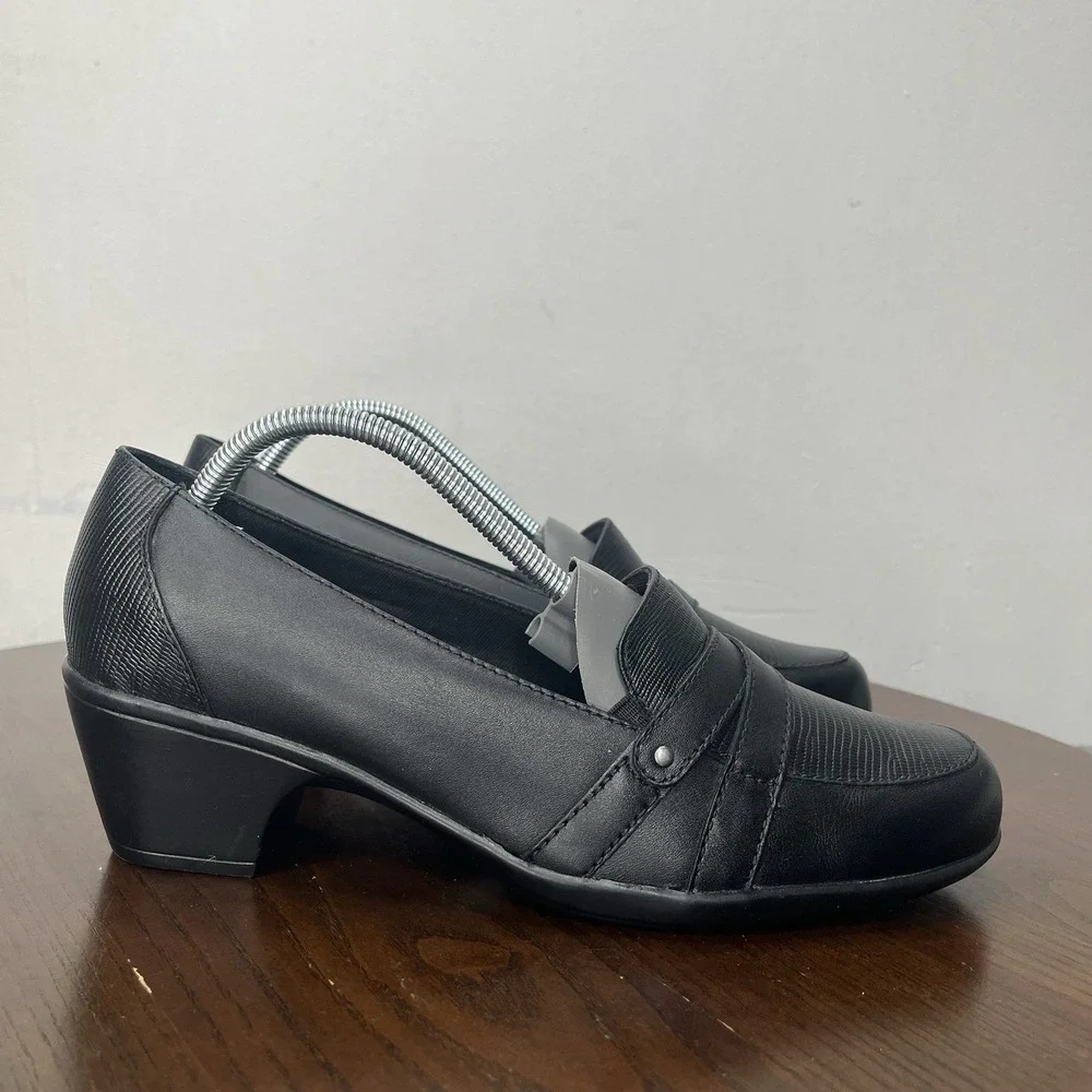 Clarks Bendables Shoes Women's 8.5M Black Leather‎ Pump Heel Block Heel Career